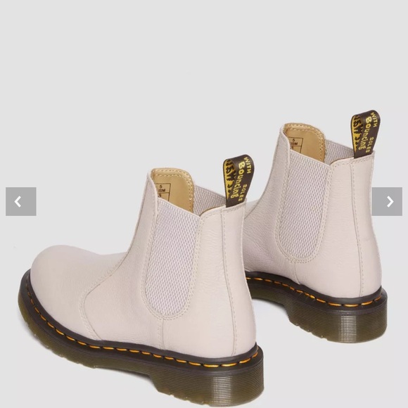 Dr. Martens Chelsea 2976 Virginia Boot - Picture 12 of 15